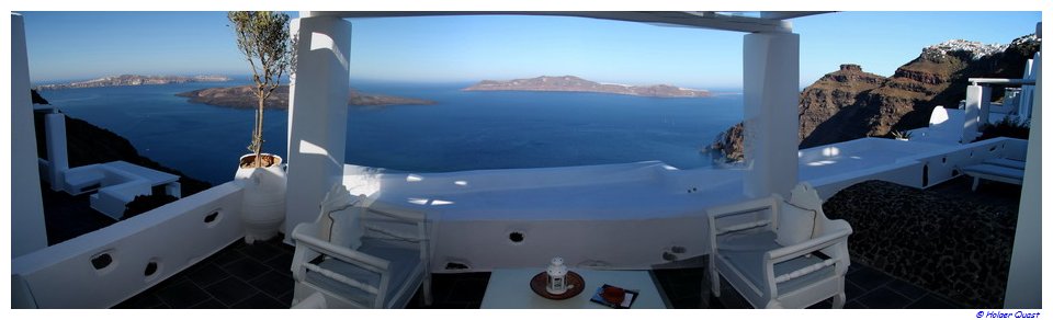 Terrasse unseres Apartments im Agali Houses Hotel - Santorini