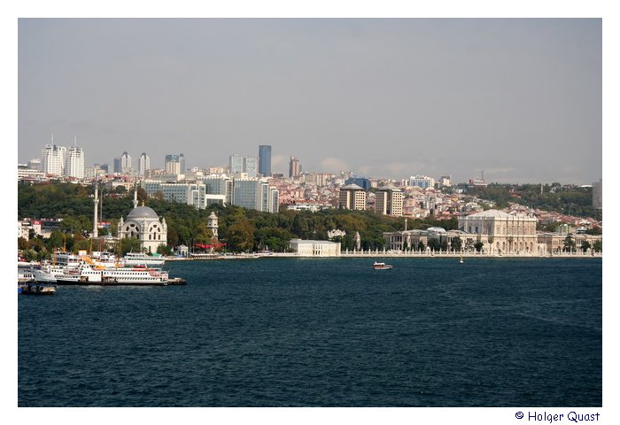 Moschee und Brotrme - Istanbul